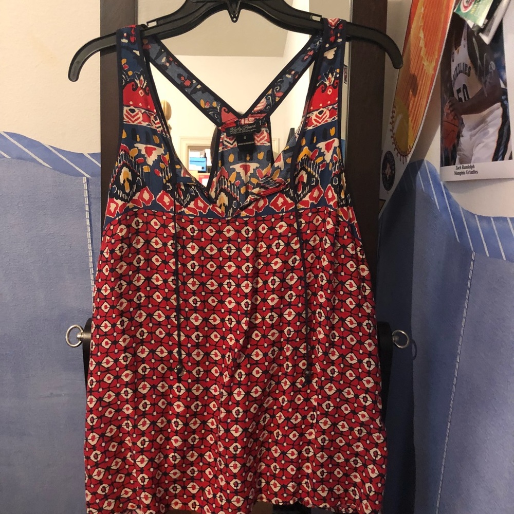 NEVER WORN LUCKY BRAND TOP